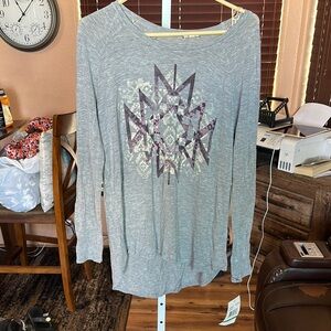 EYESHADOW Gray Geometric Long Sleeve Top